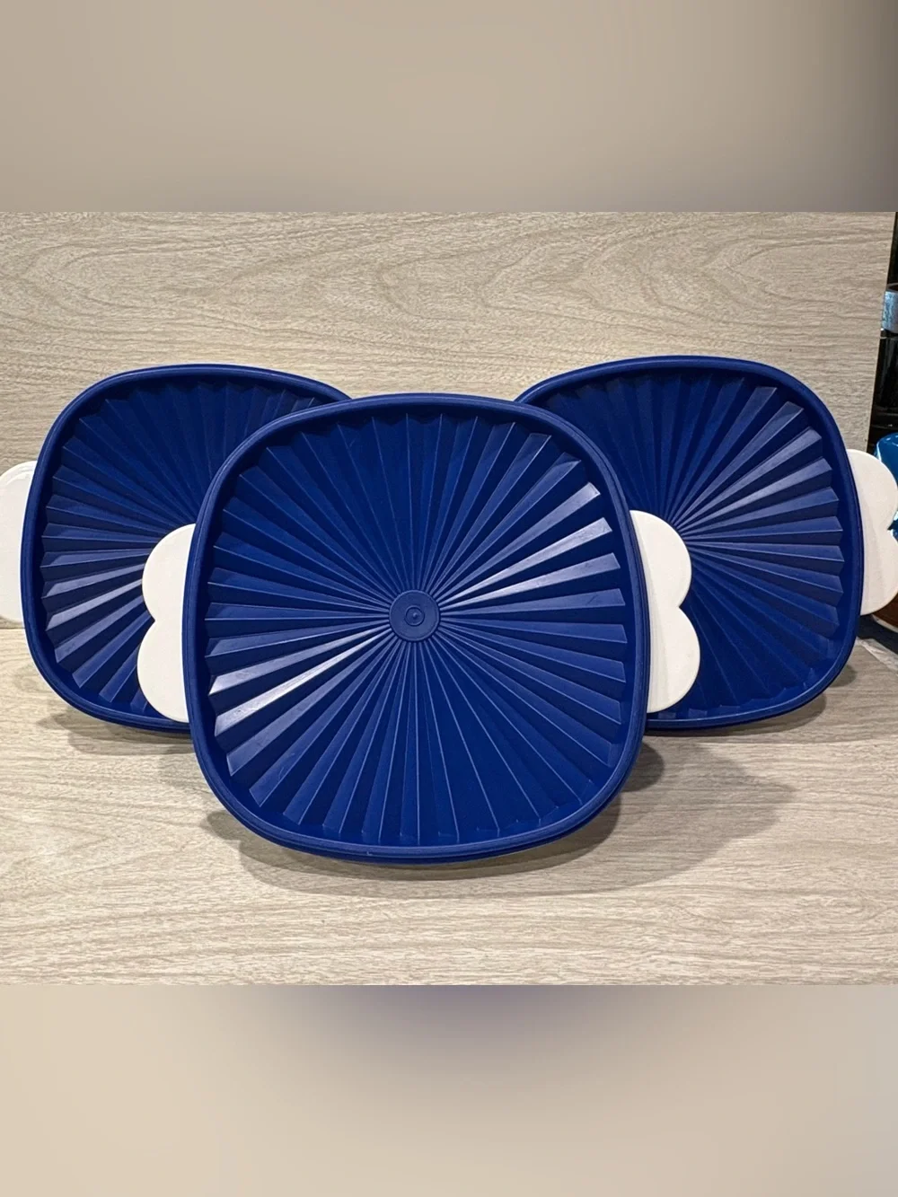 Vintage Tupperware Servalier Bowls/Lids x 3